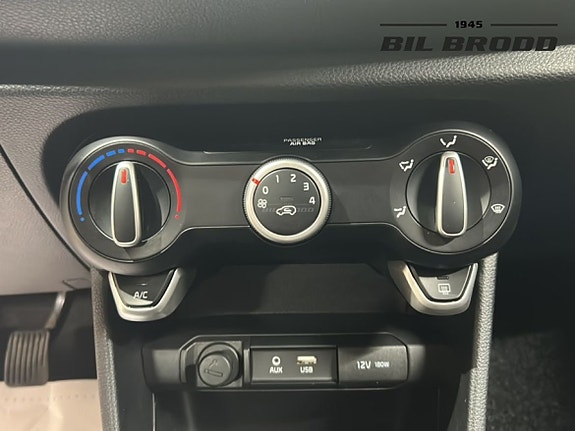 Kia Picanto 13 of 14
