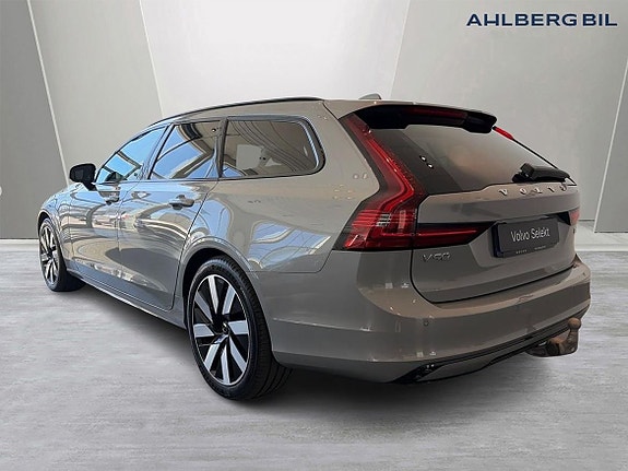 Volvo V90 3 of 5