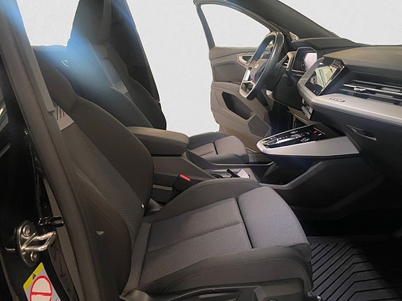 Audi Q4 e-tron 11 of 12