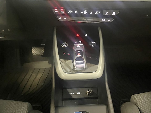 Audi Q4 e-tron 9 of 12
