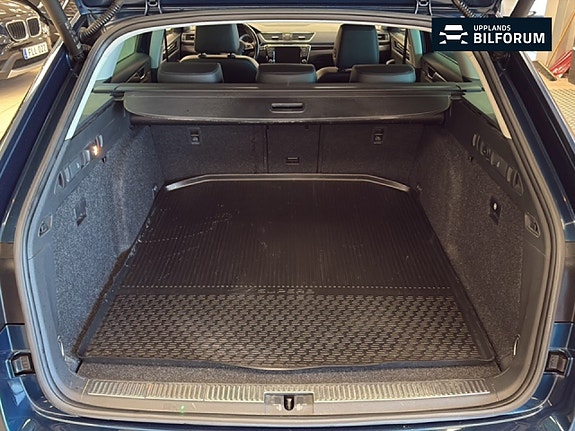 Skoda Superb 14 of 19