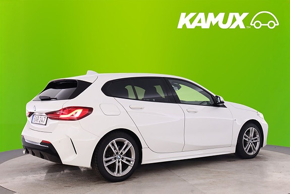 BMW 118i 2 of 5