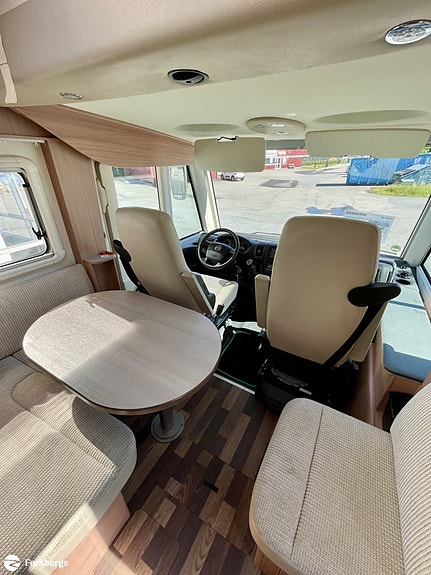 Knaus Sky 740 / LÅNGBÄDDAR / KAMKEDJA / TAKSÄNG / 2 Års GARANTI 6 of 21