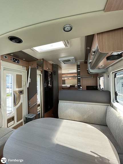 Knaus Sky 740 / LÅNGBÄDDAR / KAMKEDJA / TAKSÄNG / 2 Års GARANTI 9 of 21