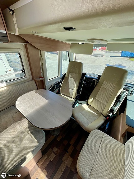 Knaus Sky 740 / LÅNGBÄDDAR / KAMKEDJA / TAKSÄNG / 2 Års GARANTI 7 of 21