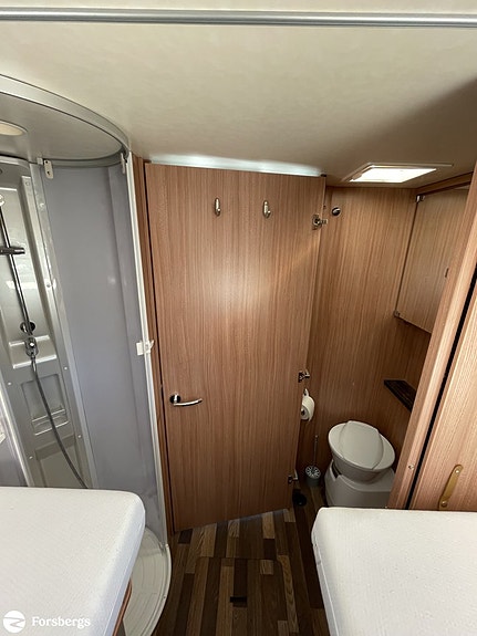 Knaus Sky 740 / LÅNGBÄDDAR / KAMKEDJA / TAKSÄNG / 2 Års GARANTI 16 of 21