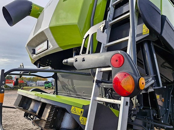 CLAAS Lexion 760 TerraTrac 21 of 24