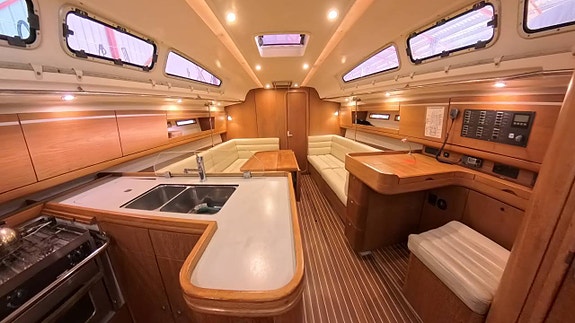 Dehler 45 - Fullutrustad Offshore racer / Semesterseglare 2 of 5
