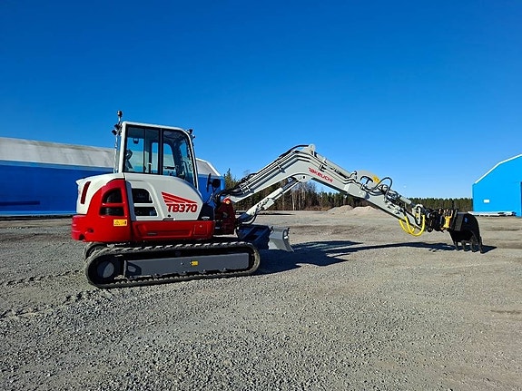 Takeuchi TB370 5 of 6