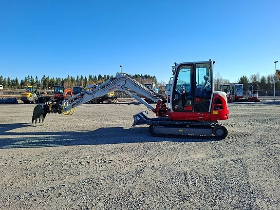 Takeuchi TB370