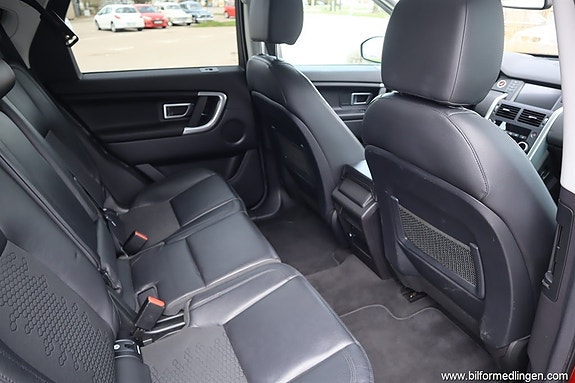Land Rover Discovery 12 of 27