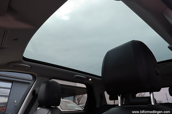 Land Rover Discovery 4 of 5
