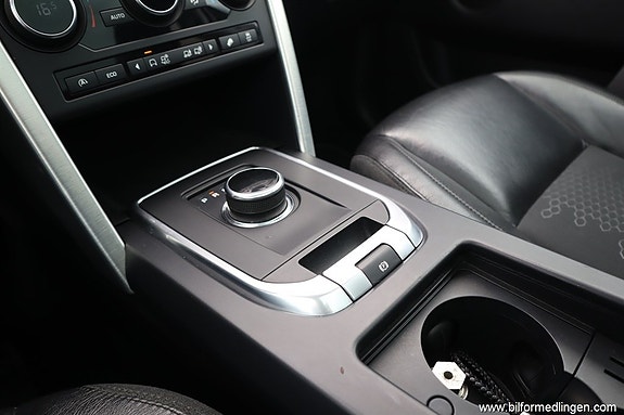 Land Rover Discovery 8 of 27