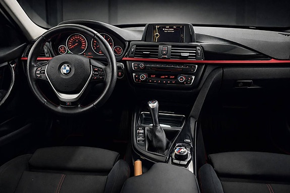 BMW 320d 8 of 11