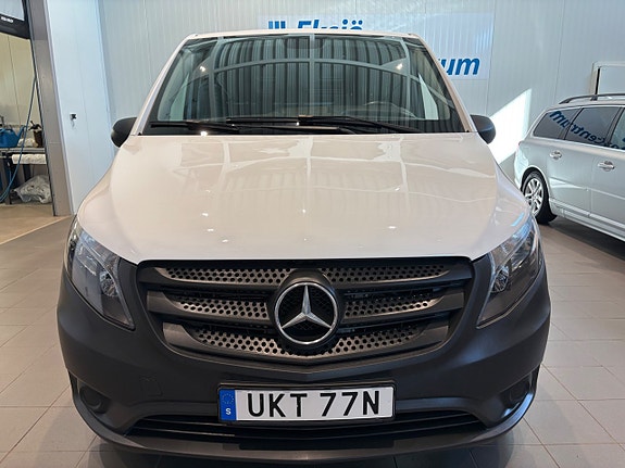 Mercedes-Benz Vito 114 2 of 5