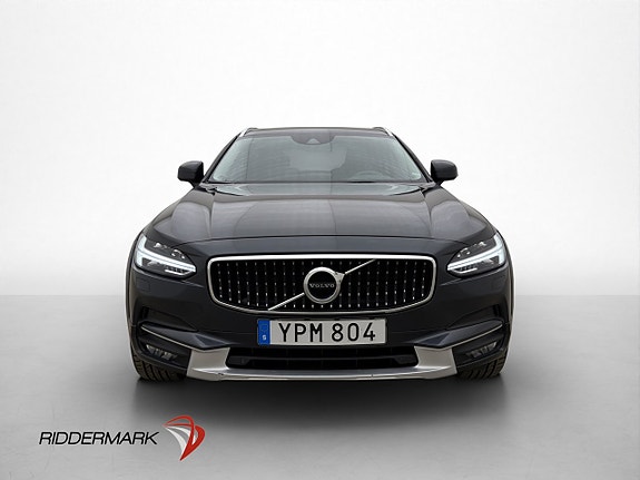Volvo V90 Cross Country 3 of 5