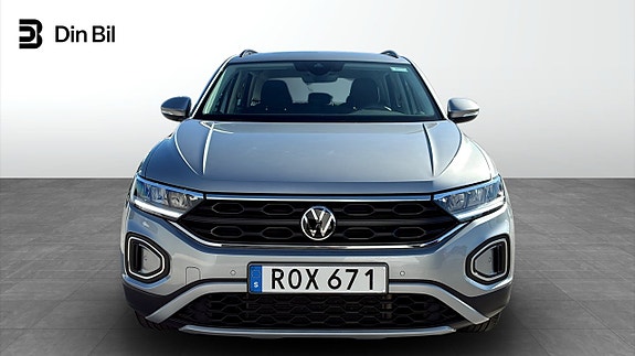 Volkswagen T-Roc 4 of 5