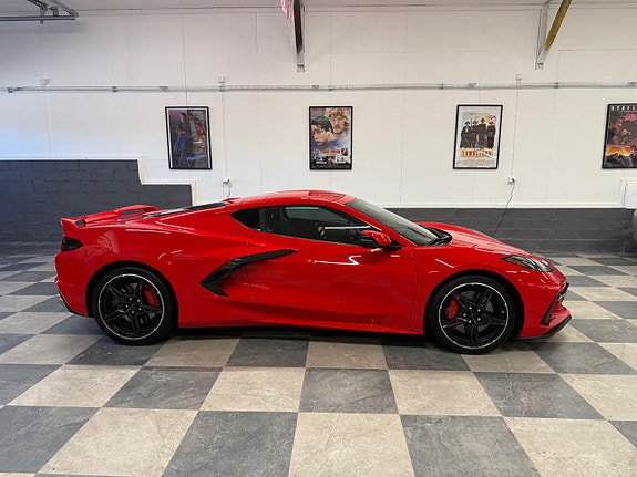 Chevrolet Corvette 4 of 5