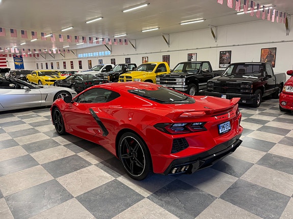 Chevrolet Corvette 8 of 24