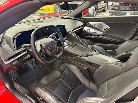 Chevrolet Corvette 17 of 24