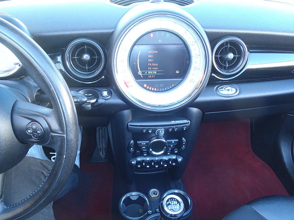 MINI Cooper SD 12 of 14
