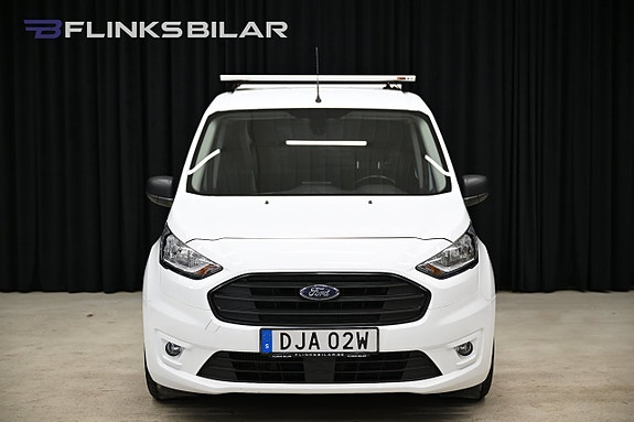 Ford Transit Connect 8 of 29