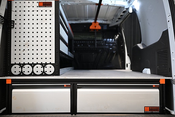 Ford Transit Connect 6 of 29