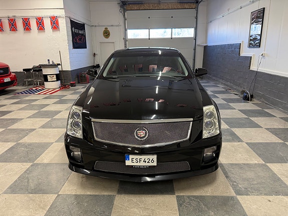 Cadillac STS-V 4 of 5