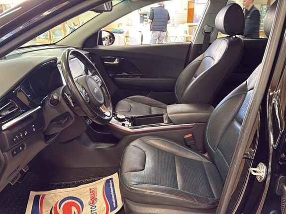 Kia Niro 8 of 17
