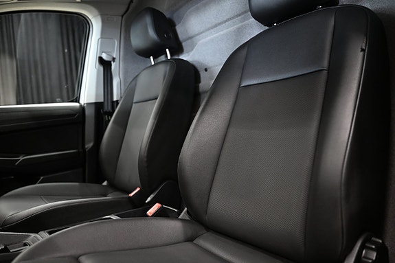 Volkswagen Caddy Maxi 25 of 30
