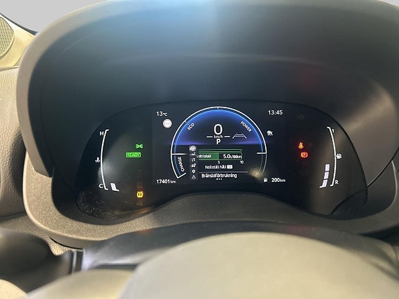 Toyota Yaris Cross 14 of 18