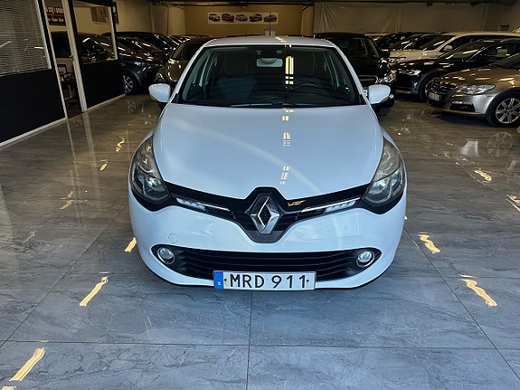Renault Clio 10 of 18