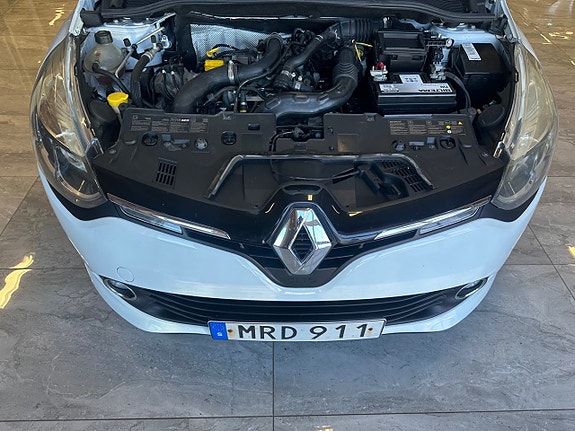 Renault Clio 11 of 18