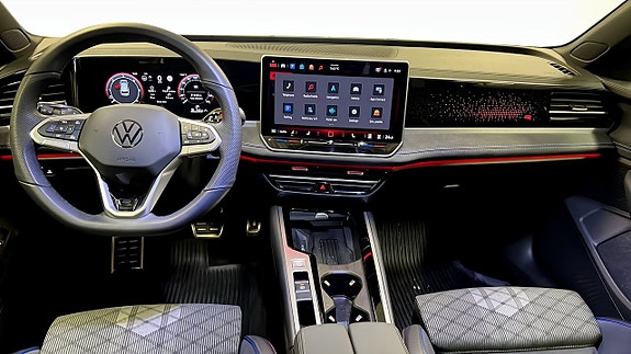 Volkswagen Passat 10 of 24