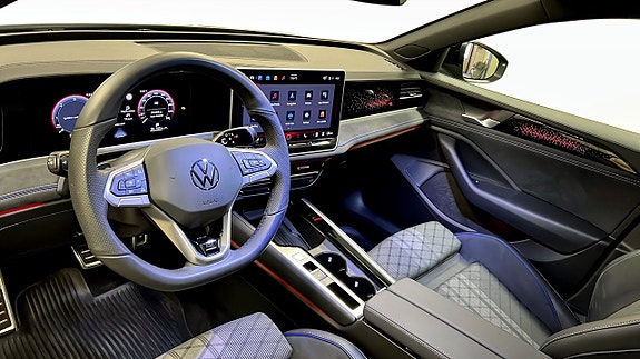 Volkswagen Passat 7 of 24