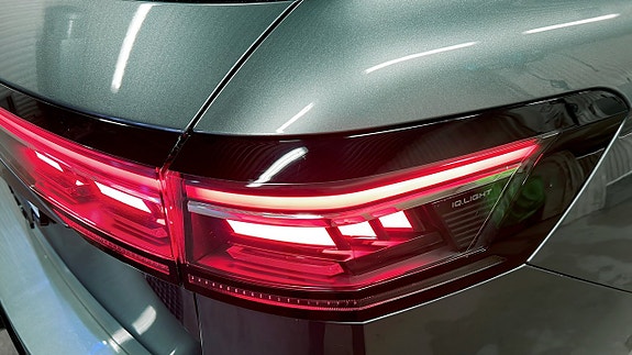 Volkswagen Passat 14 of 24