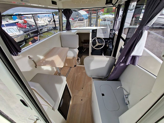 Fabriksny Quicksilver 805Pilothouse-23 Mercury 250 SeaPro-19 7 of 12
