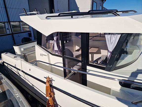 Fabriksny Quicksilver 805Pilothouse-23 Mercury 250 SeaPro-19 5 of 5