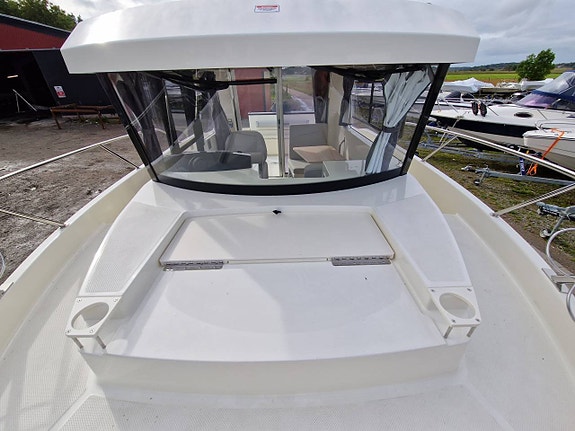 Fabriksny Quicksilver 805Pilothouse-23 Mercury 250 SeaPro-19 12 of 12