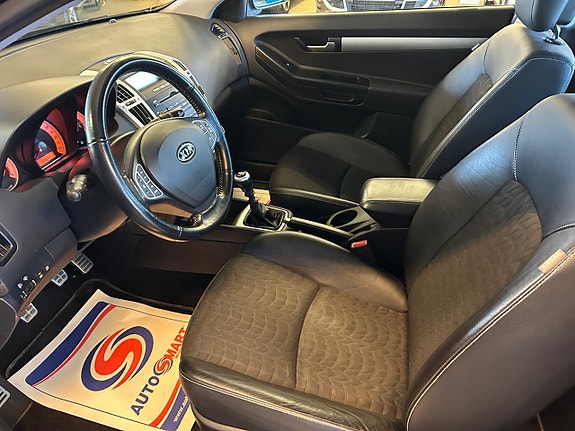 Kia ProCeed 9 of 17