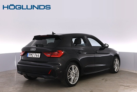 Audi A1 4 of 5