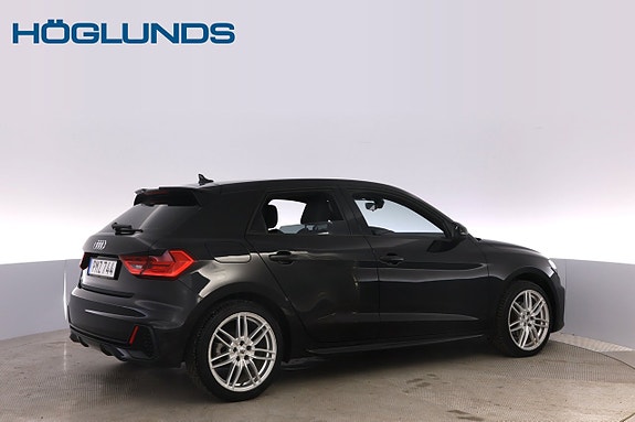 Audi A1 3 of 5