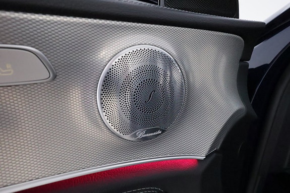Mercedes-Benz E200 18 of 22