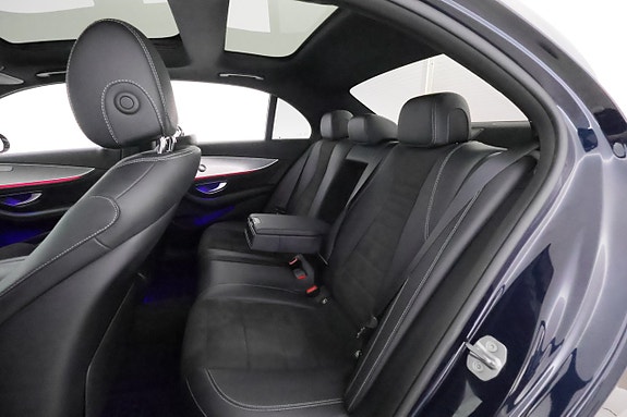 Mercedes-Benz E200 13 of 22