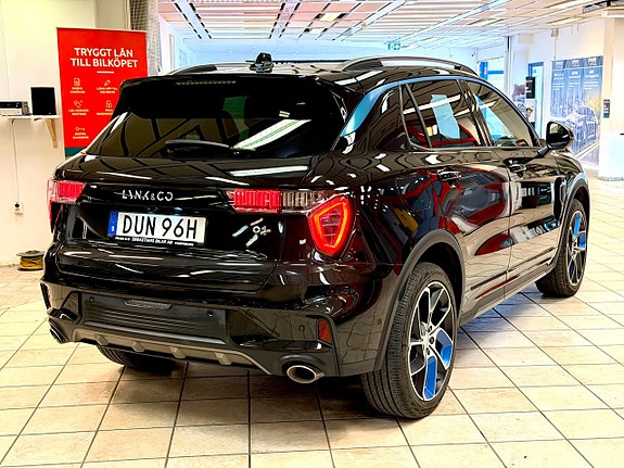 Lynk & Co 01 3 of 5