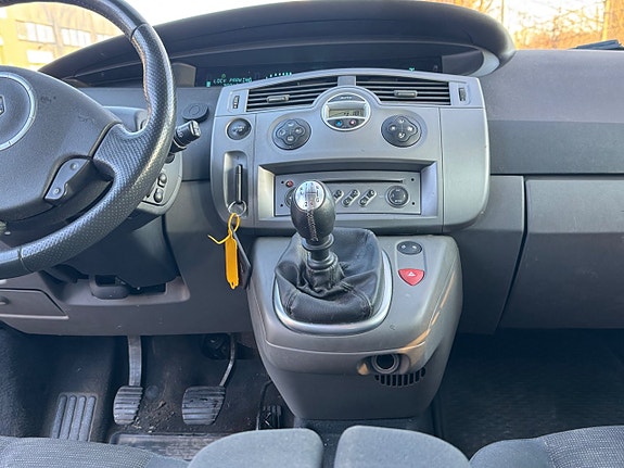 Renault Scenic II 6 of 14