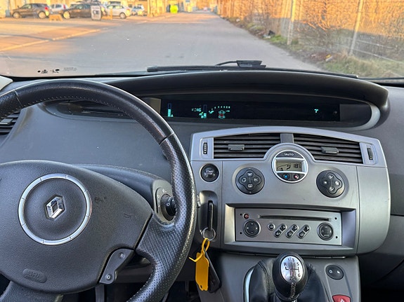 Renault Scenic II 2 of 14