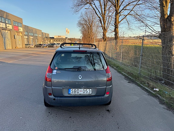 Renault Scenic II 9 of 14