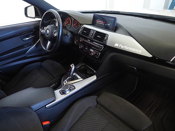 BMW 330e 9 of 21