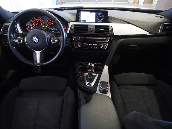 BMW 330e 13 of 21